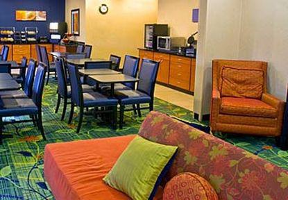 Fairfield Inn & Suites Гранд-Рапидс Ресторан фото